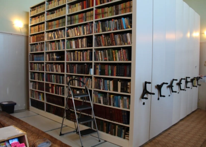 Стеллажи для книги и журналов в фондохранилище