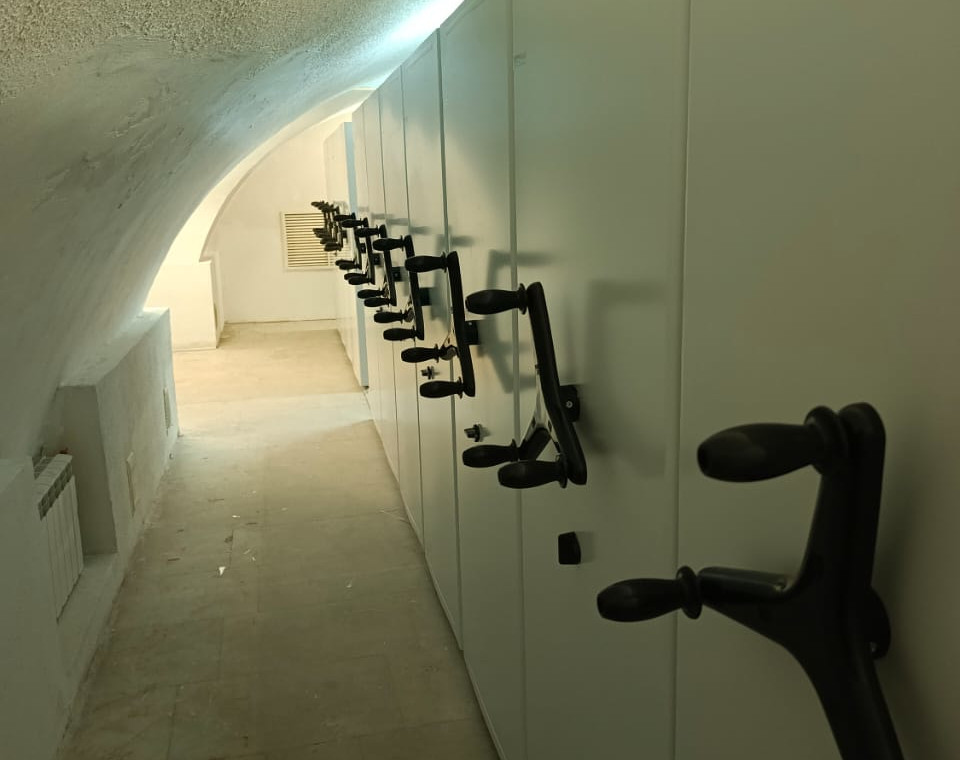 мобильные стеллажи для архива